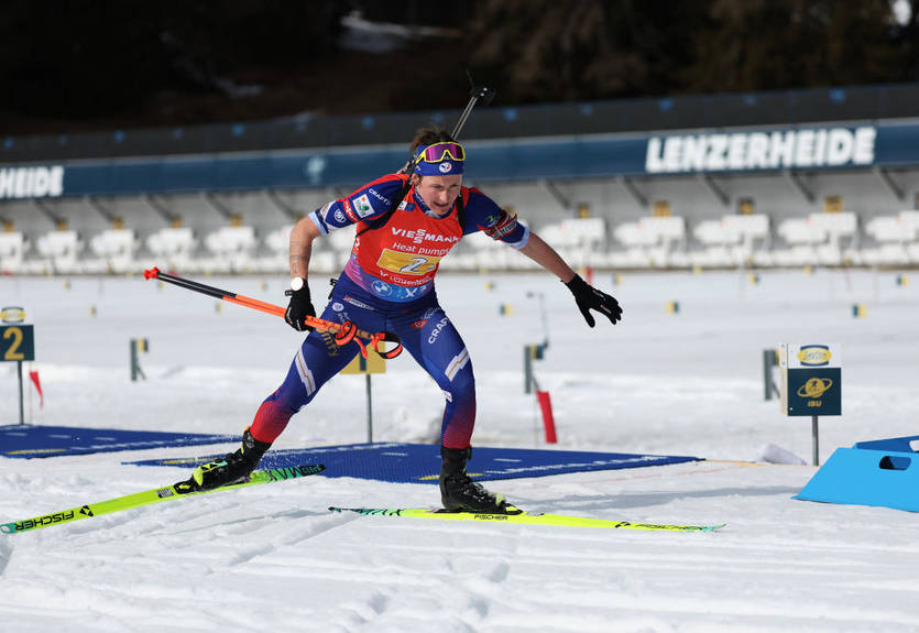 Франция уверенно выиграла женскую эстафету на чемпионате мира, Украина не вошла в топ-10