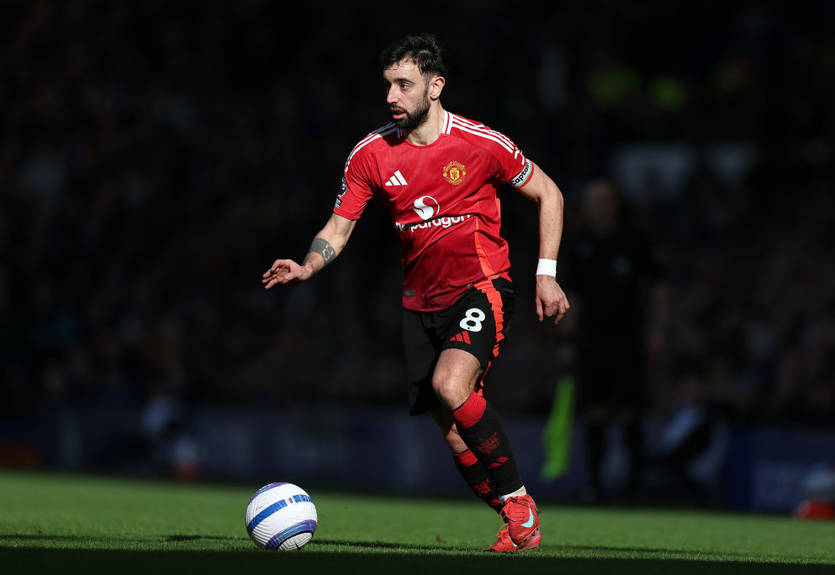 Фернандеш розкритикував своїх партнерів попри врятовану нічию в матчі з Евертоном Фернандеш розкритикував своїх партнерів попри врятовану нічию в матчі з Евертоном