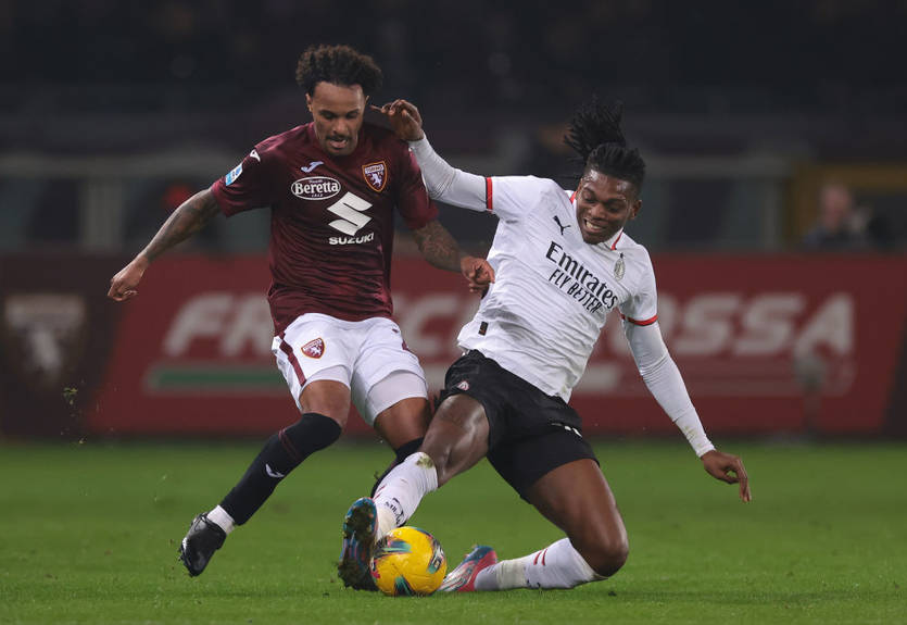 Милан неожиданно уступил Торино Милан неожиданно уступил Торино