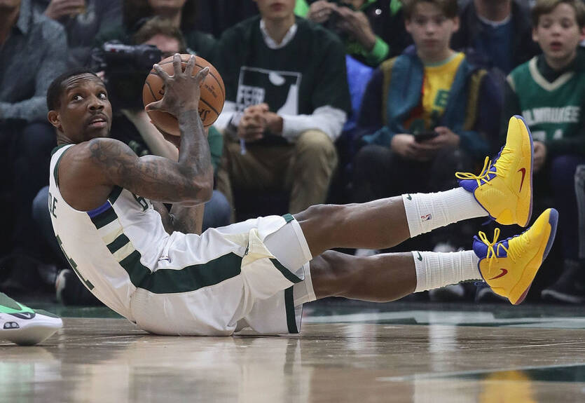 Сокрушительный данк Брогдона и Адетокунбо - в топ-5 моментов дня НБА