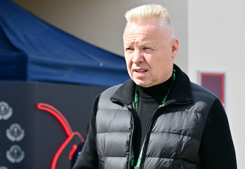 Формула-1 расследует появление мазепина в паддоке на предсезонных тестах