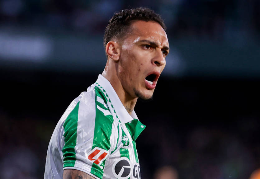 Названо причину, чому Антоні не хоче повертатися в Манчестер Юнайтед Названо причину, чому Антоні не хоче повертатися в Манчестер Юнайтед