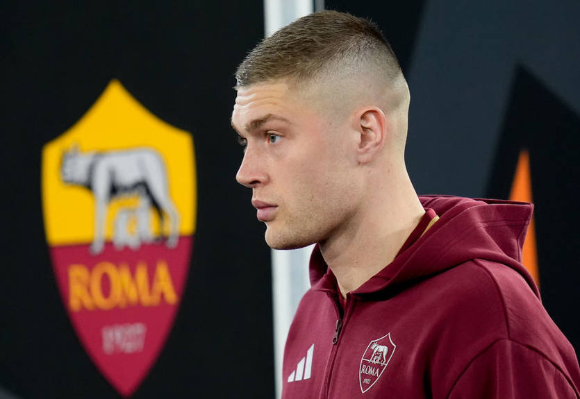 Довбик і Яремчук отримали середні оцінки за матчі Ліги Європи