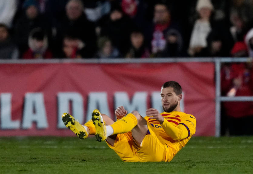 Еще один защитник Барселоны продлил с клубом контракт