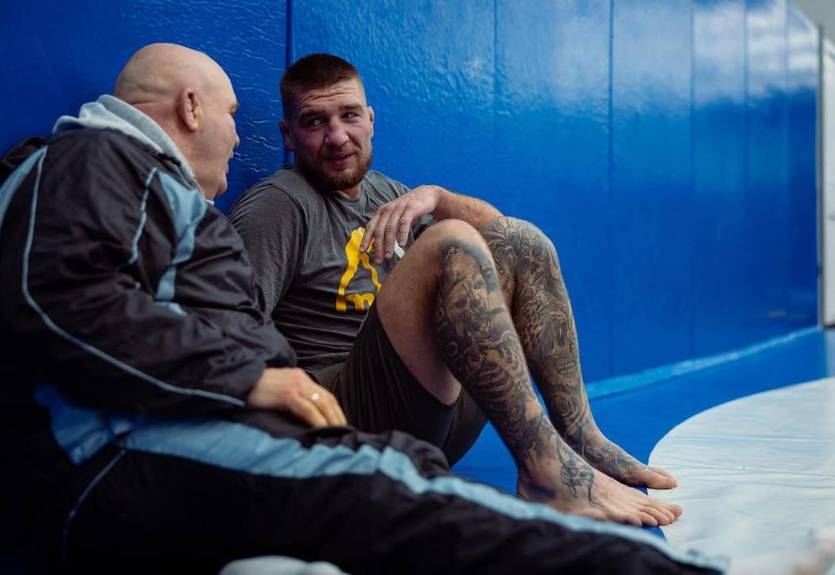 Амосов одержал первую победу после ухода из Bellator