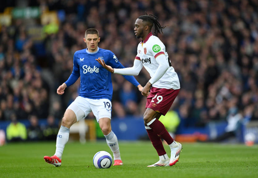 Миколенко получил средние оценки за матч с Вест Хэмом