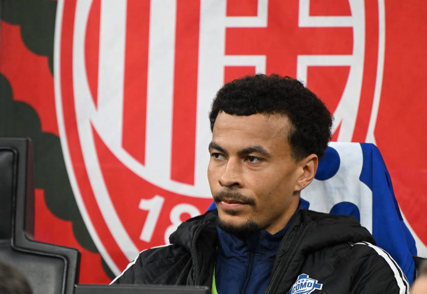 Экс-звезда сборной Англии высказался об удалении в первом же матче за два года