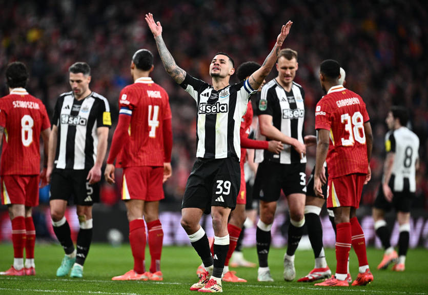 Ньюкасл взял Кубок лиги, одолев в финале Ливерпуль Ньюкасл взял Кубок лиги, одолев в финале Ливерпуль