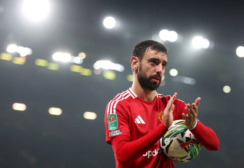 Фернандеш повторил достижение легенд Манчестер Юнайтед в матче с Лестером