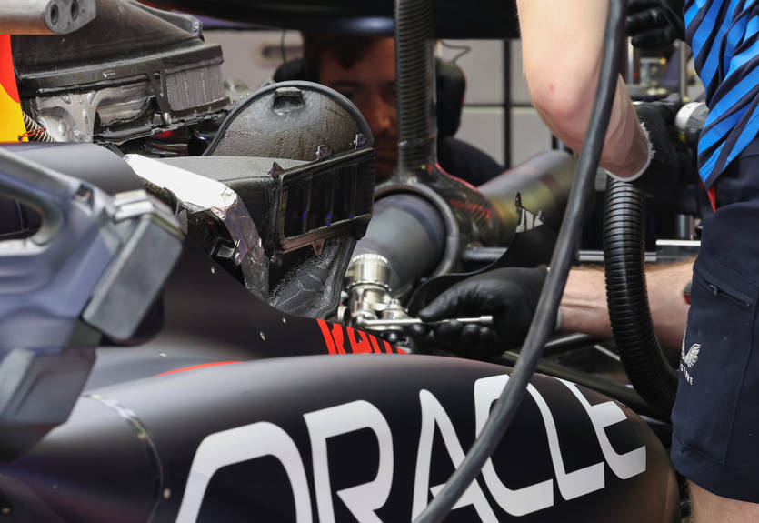 Формула-1 сенсационно готовится пролонгировать регламент двигателей