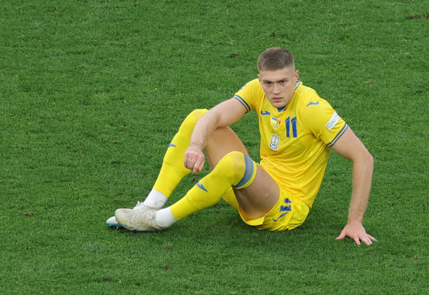 Довбик и Бондарь не попали в заявку Украины на матч с Бельгией