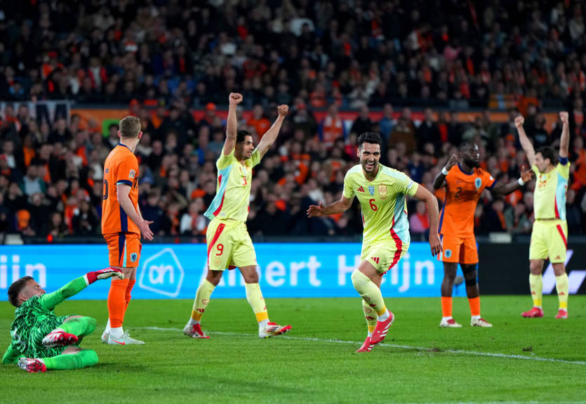 Испания избежала поражения от Нидерландов, Хорватия победила Францию Испания избежала поражения от Нидерландов, Хорватия победила Францию