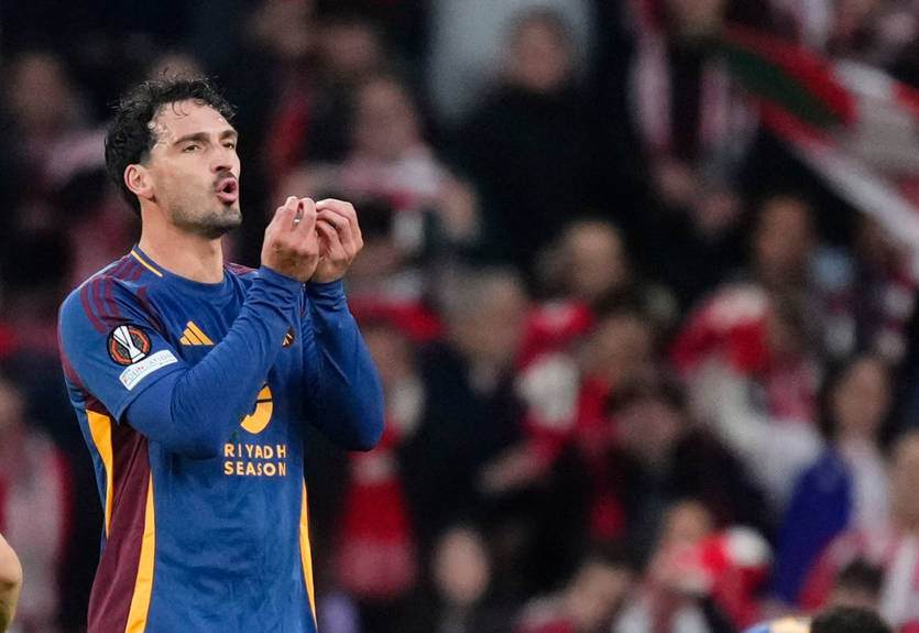 Звездный одноклубник Довбика покинет Рому после этого сезона