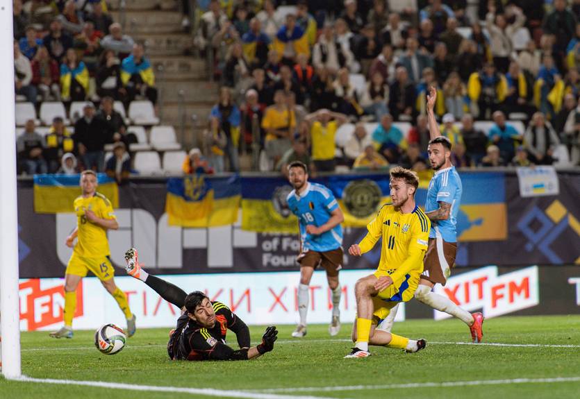 Ванатом интересуется ряд английских клубов