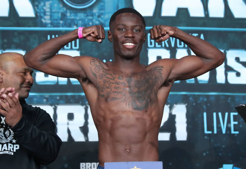 Промоутер чемпіона прийняв виклик від Камбососа, назвавши дату бою