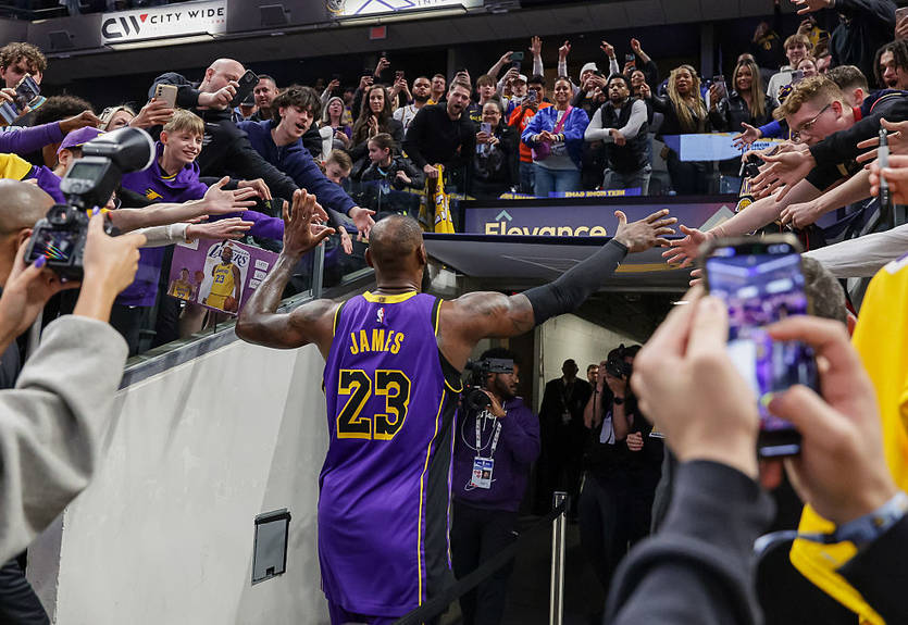 Леброн впервые за семь лет выполнил успешный Buzzer-Beater