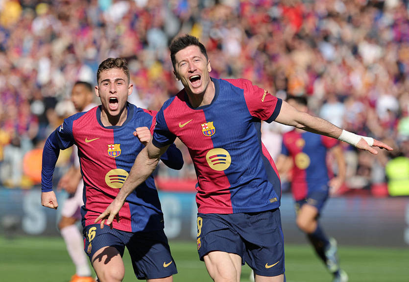 Барселона з дублем Левандовскі розгромила Жирону