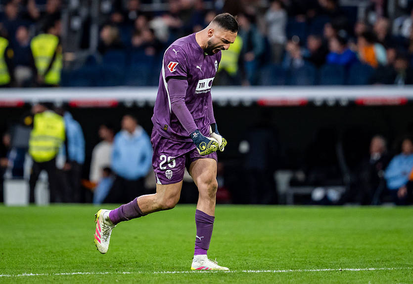 Воротар Валенсії розповів, що Вінісіус програв йому парі