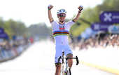 Трехкратный победитель Тур де Франс триумфовал на Туре Фландрии