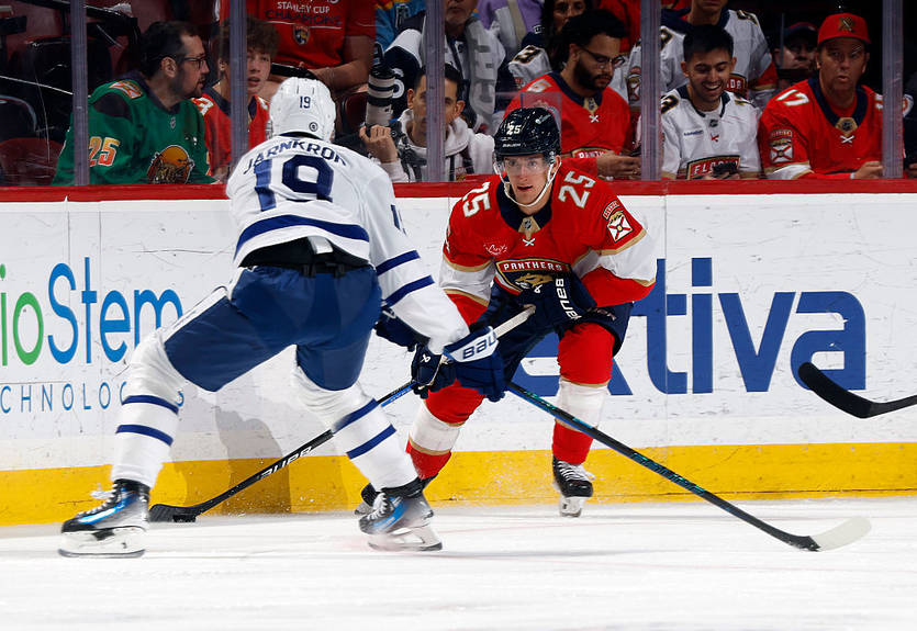 НХЛ: Флорида здолала Торонто, Піттсбург розгромив Чикаго