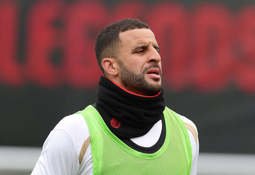 Защитник Милана перенесет операцию