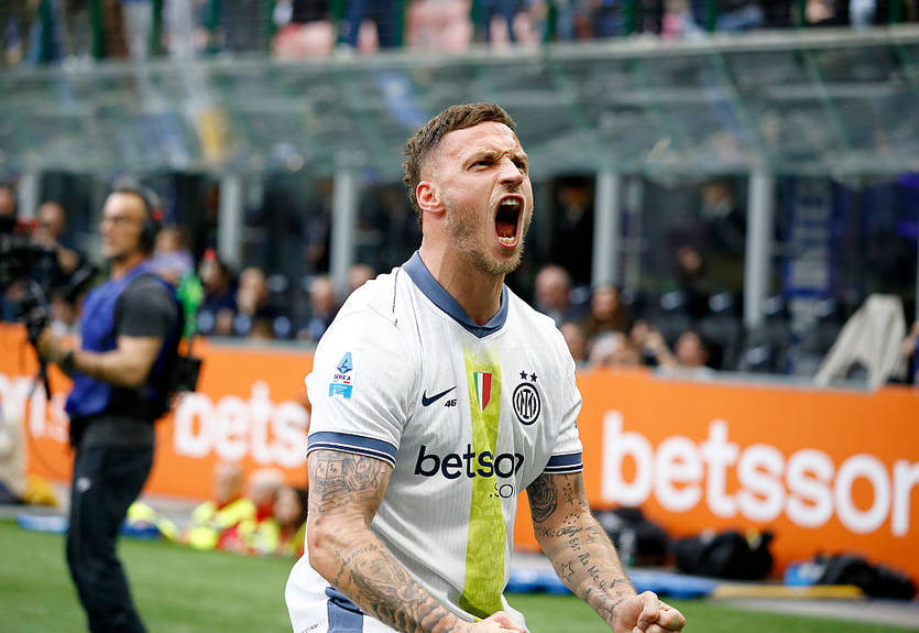 Интер легко разбил Кальяри на домашней арене