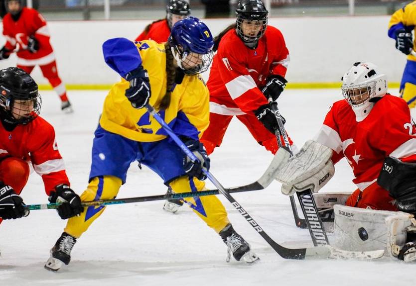 Женская сборная Украины по хоккею уступила лидеру группы на ЧМ-2026