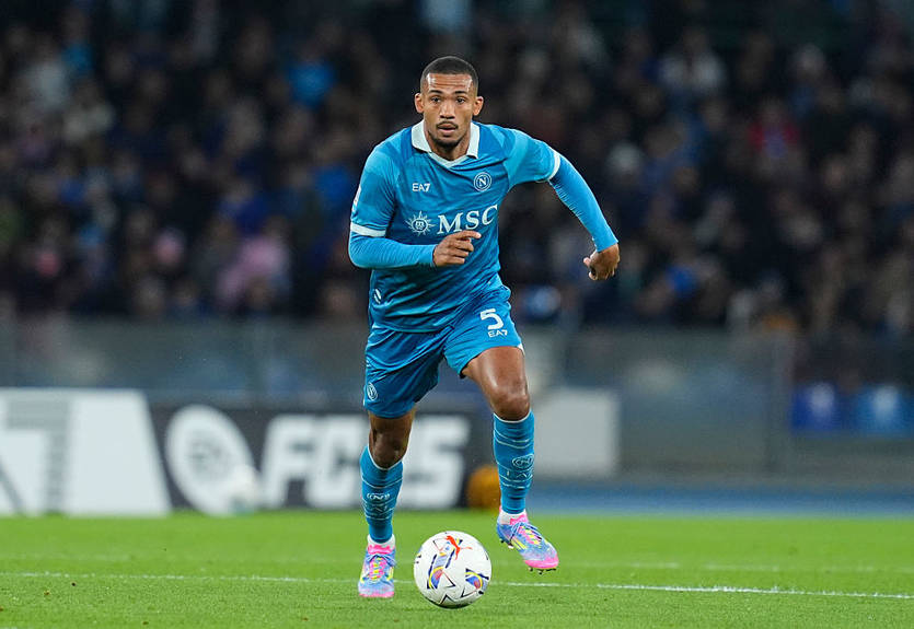 Наполи потерял центрбека в разгар чемпионской гонки