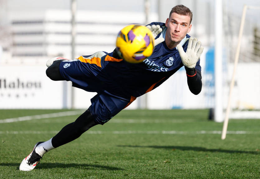 Лунін розпочав тренуватися у загальній групі Реала