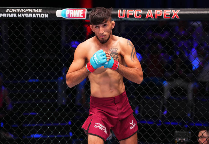 Боец сорвал свой дебют в UFC из-за ареста по обвинению в домогательствах к несовершеннолетней