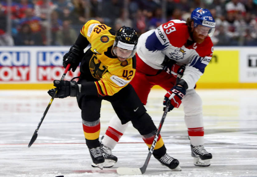 ЧМ по хоккею: Чехия разгромила Германию, Финляндия одолела Швецию
