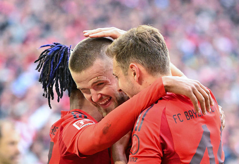 Баєр та Баварія легко обіграли Аугсбург та Майнц, Боруссія переграла Гофофенгайм