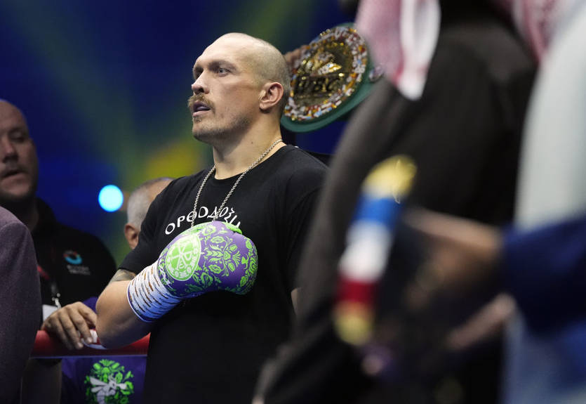 Усик и Паркер встретились на турнире по кулачным боям в Италии