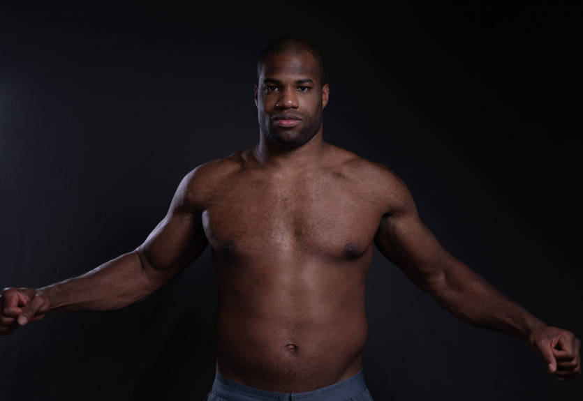 Гвоздик объяснил, почему Дюбуа толкнул Усика перед реваншем Гвоздик объяснил, почему Дюбуа толкнул Усика перед реваншем