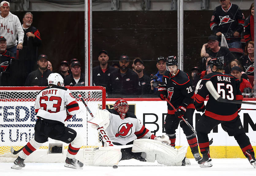 Кубок Стенлі: Оттава розгромила Торонто, Кароліна зробила шалений камбек у грі з Нью-Джерсі Кубок Стенлі: Оттава розгромила Торонто, Кароліна зробила шалений камбек у грі з Нью-Джерсі