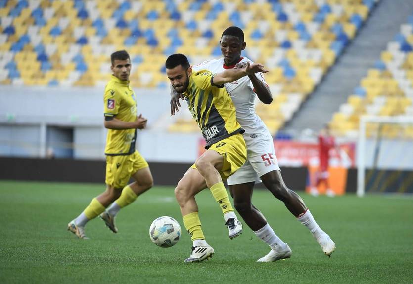 Рух и Кривбасс не определили победителя