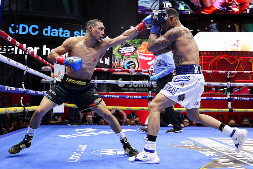 Лопес одолел Барбосу / Getty Images