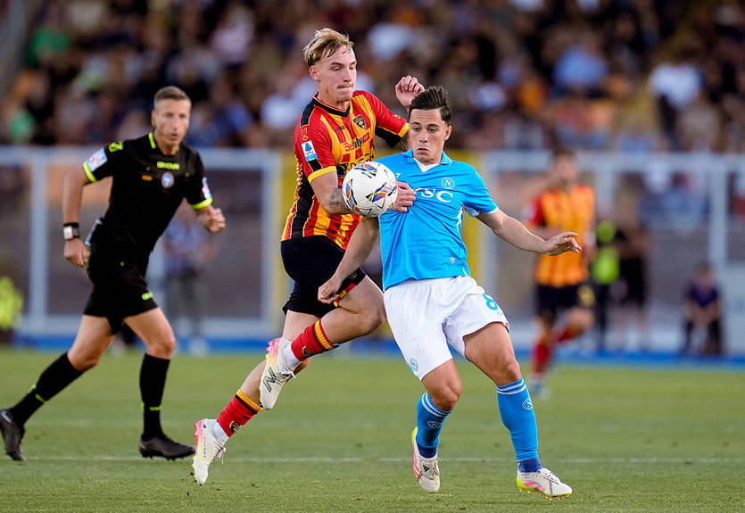 Наполи еще оторвался от Интера, победив аутсайдера