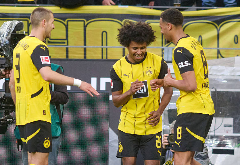 Боруссия разгромила Вольфсбург и вернулась в зону Лиги чемпионов