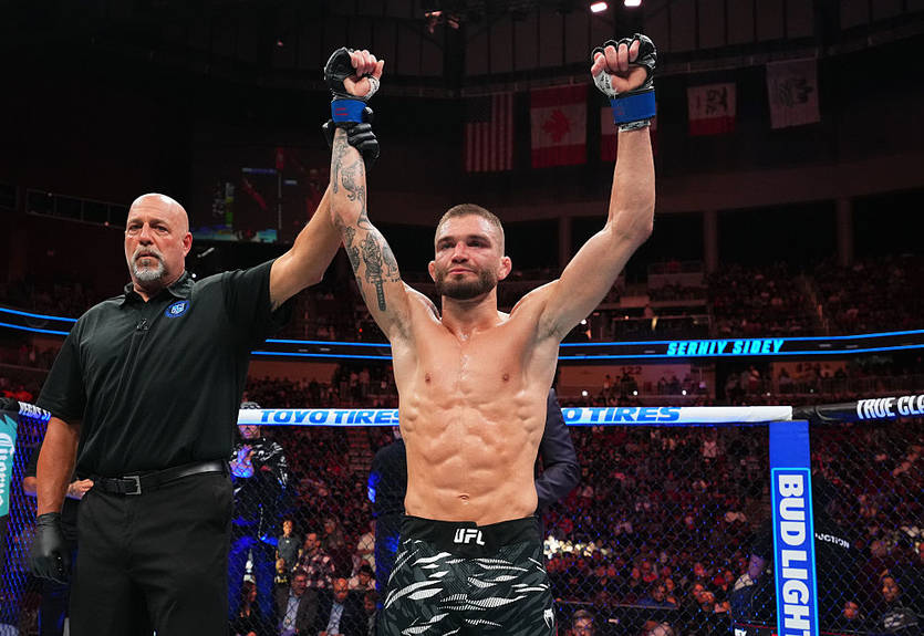 Українець Сідей здобув перемогу в UFC