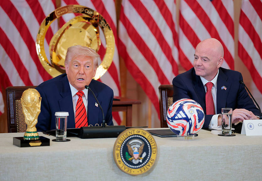 Трамп цинично назвал возвращение россии на ЧМ-2026 стимулом к завершению войны Трамп цинично назвал возвращение россии на ЧМ-2026 стимулом к завершению войны