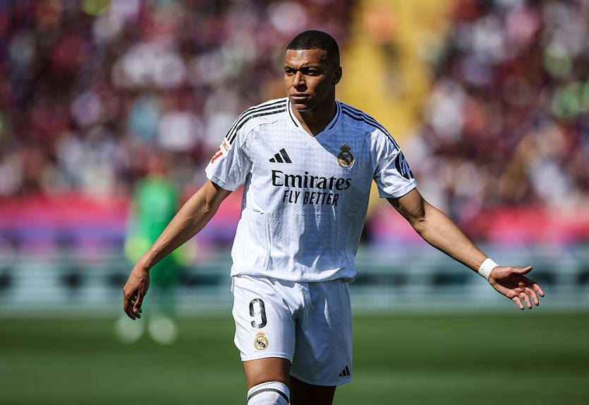 ПСЖ подал иск в суд на Мбаппе - клуб требует деньги с игрока Реала