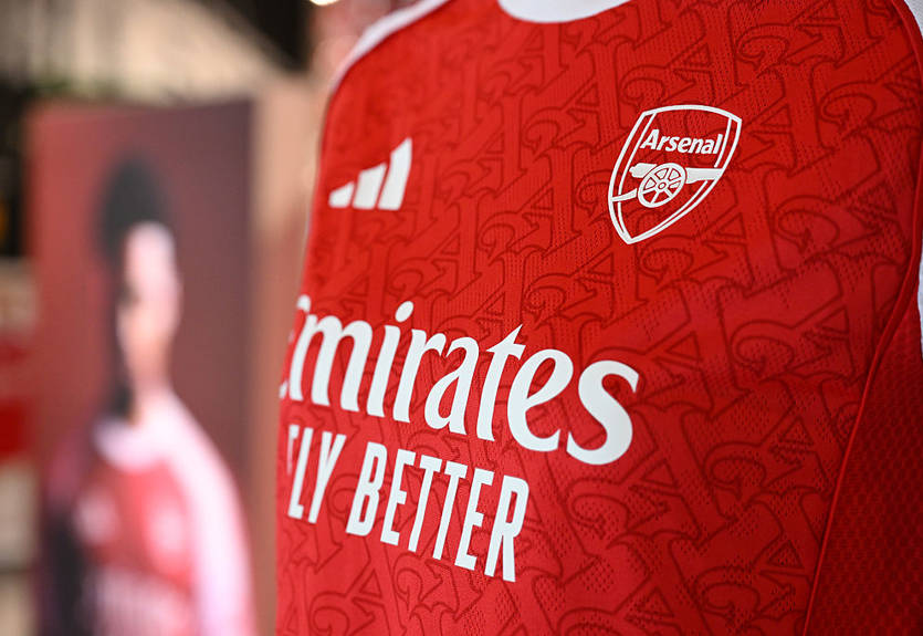 Арсенал презентовал основную форму на следующий сезон