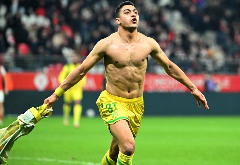 Нападающий французского клуба прокомментировал отказ от участия в акции в поддержку ЛГБТ