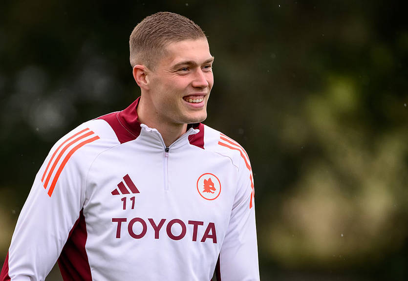 Довбик возобновил тренировки по индивидуальной программе