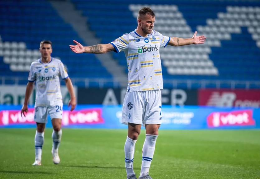 Ярмоленко продлил контракт с Динамо Ярмоленко продлил контракт с Динамо