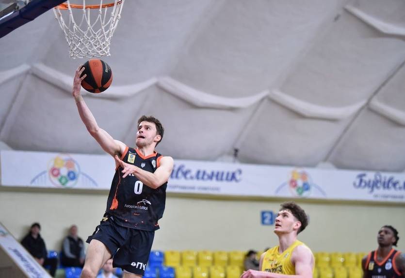 Вице-чемпион Украины переманил лидера середняка Суперлиги