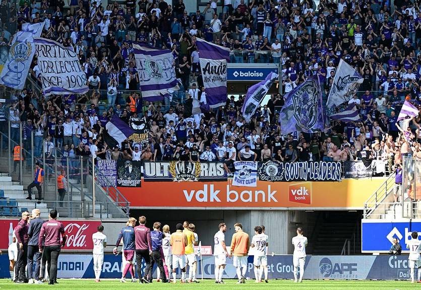 Бельгийский клуб попал в скандал из-за сотрудничества с китайским брендом