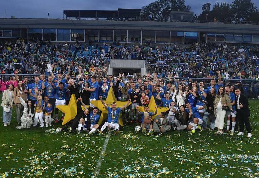 Динамо официально представило новую эмблему