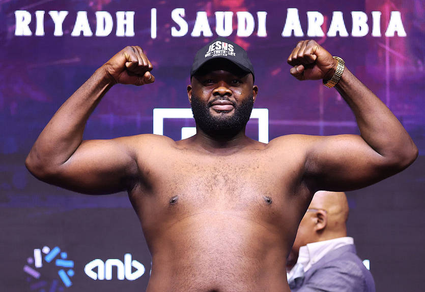 "Усика, крім мене, ніхто не переможе": Баколе оцінив шанси Дюбуа в бою з українцем